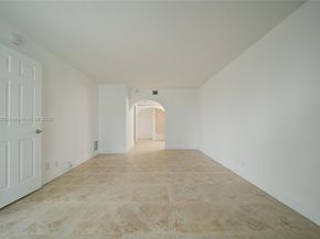 100 Bayview Dr 214, Sunny Isles Beach FL 33160