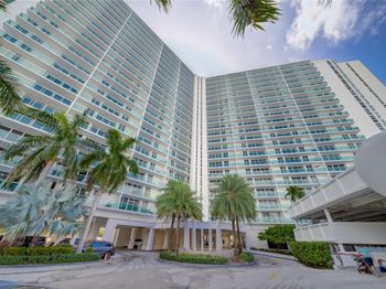 100 Bayview Dr