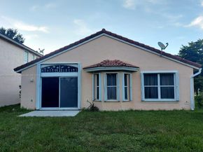 12130 NW 56th Ct, Coral Springs FL 33076