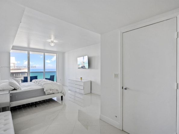 1830 S Ocean Dr 4508, Hallandale Beach FL 33009