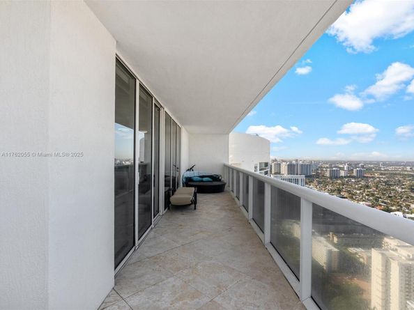 1830 S Ocean Dr 4508, Hallandale Beach FL 33009