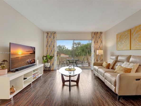 4451 NW 16th St K204, Lauderhill FL 33313