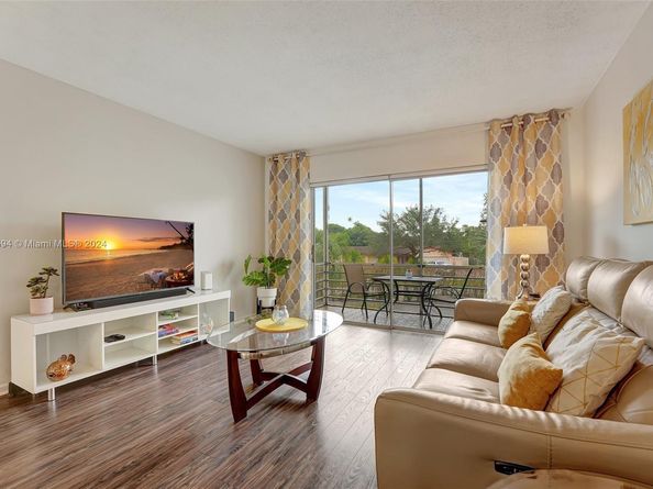 4451 NW 16th St K204, Lauderhill FL 33313