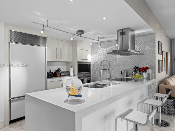 495 Brickell Ave 501, Miami FL 33131