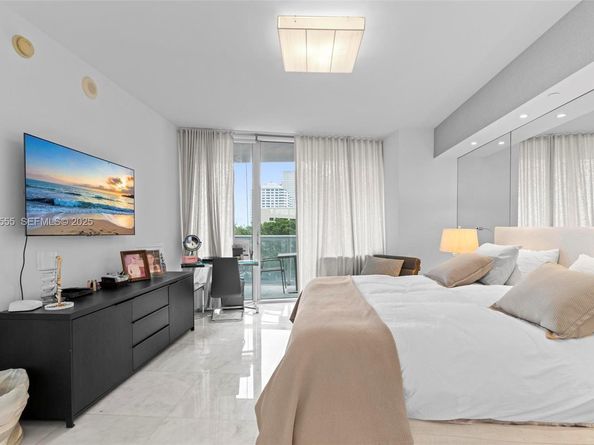 495 Brickell Ave 501, Miami FL 33131