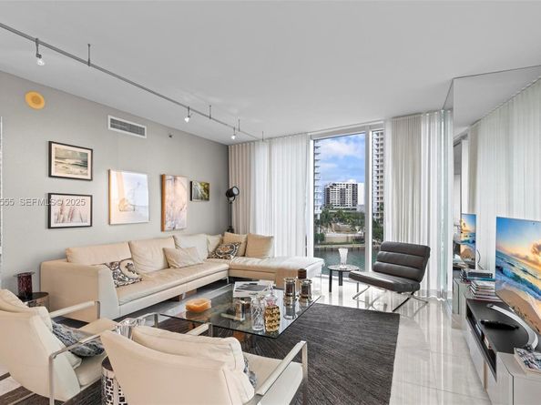 495 Brickell Ave 501, Miami FL 33131