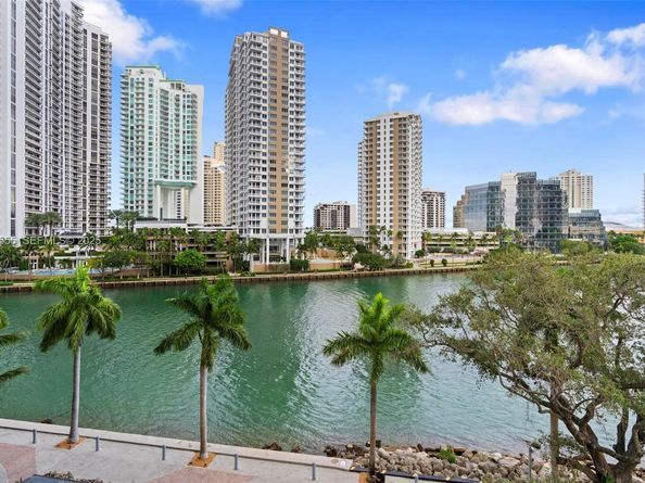 495 Brickell Ave 501, Miami FL 33131