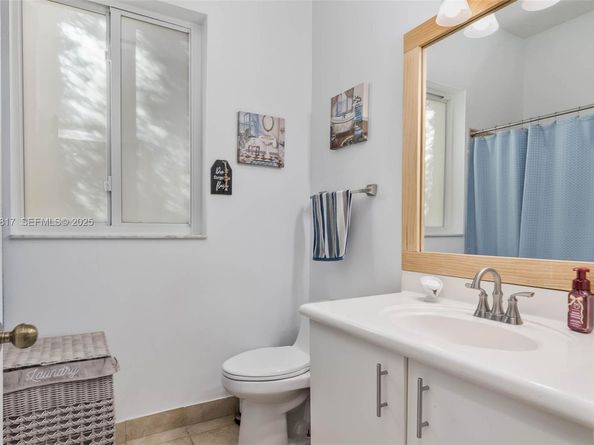 1784 Aspen Ln, Weston FL 33327