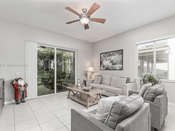 1784 Aspen Ln, Weston FL 33327