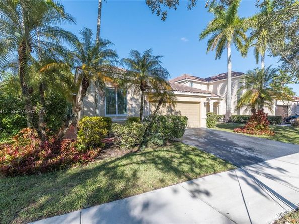 1784 Aspen Ln, Weston FL 33327