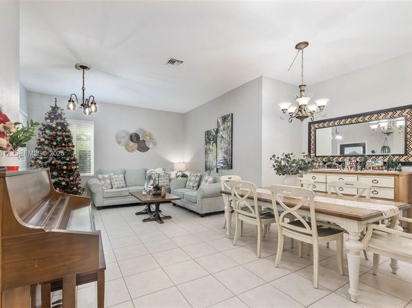 1784 Aspen Ln, Weston FL 33327