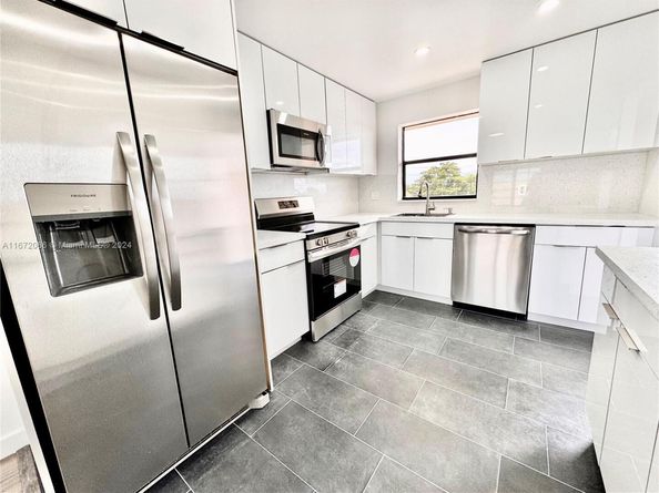 10467 Sunrise Lakes Blvd 410, Sunrise FL 33322