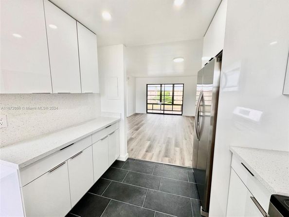 10467 Sunrise Lakes Blvd 410, Sunrise FL 33322