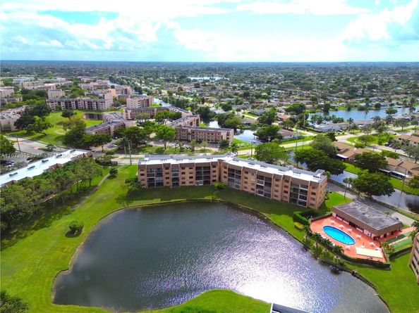 10467 Sunrise Lakes Blvd 410, Sunrise FL 33322