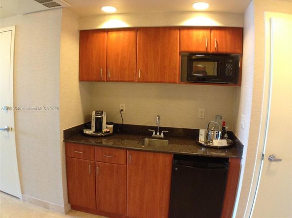 18001 Collins Ave 1407, Sunny Isles Beach FL 33160