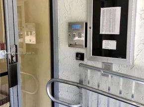 17570 Atlantic Blvd 105, Sunny Isles Beach FL 33160
