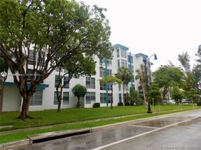 17570 Atlantic Blvd 105, Sunny Isles Beach FL 33160