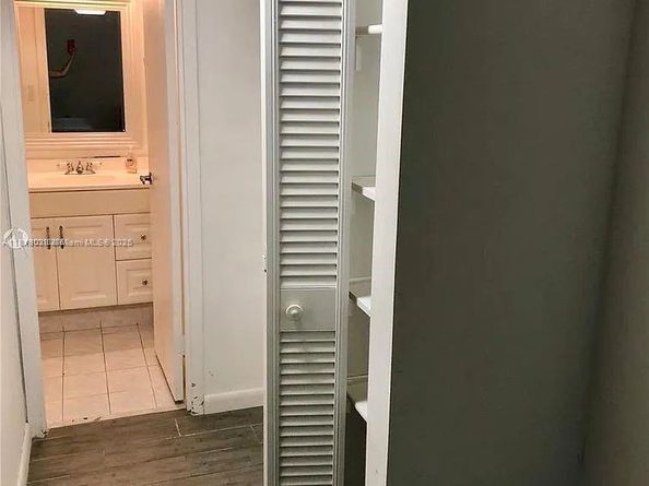 17570 Atlantic Blvd 105, Sunny Isles Beach FL 33160