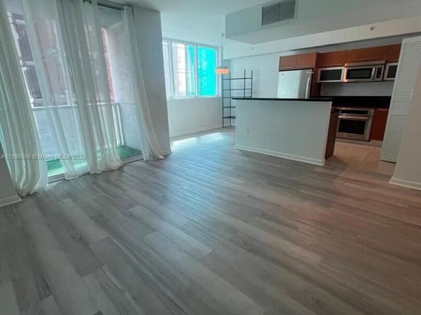 244 Biscayne Blvd 608, Miami FL 33132