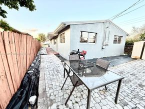 2306 Simms St, Hollywood FL 33020