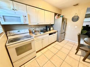 2306 Simms St, Hollywood FL 33020