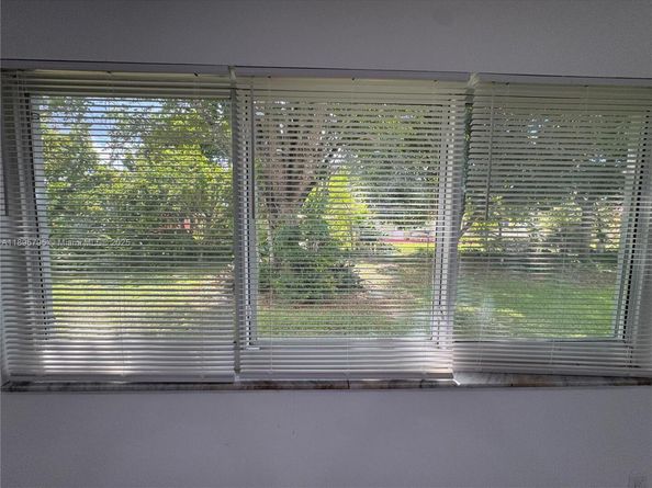 7260 NW 16th St, Plantation FL 33313