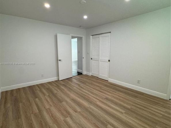7260 NW 16th St, Plantation FL 33313