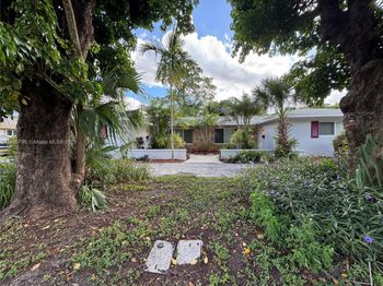 7260 NW 16th St