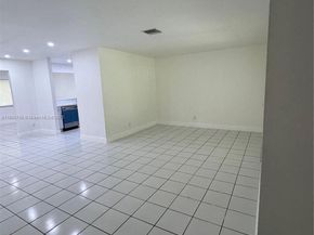 7260 NW 16th St, Plantation FL 33313