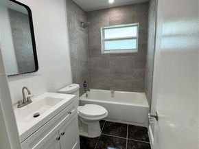 7260 NW 16th St, Plantation FL 33313
