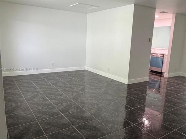 7260 NW 16th St, Plantation FL 33313