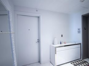 16385 Biscayne Blvd 719, North Miami Beach FL 33160