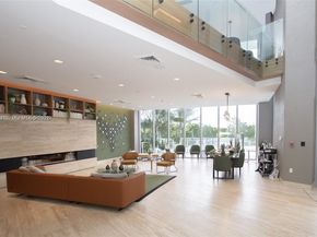 16385 Biscayne Blvd 719, North Miami Beach FL 33160