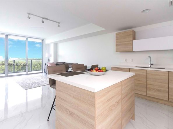 16385 Biscayne Blvd 719, North Miami Beach FL 33160