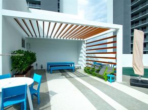 16385 Biscayne Blvd 719, North Miami Beach FL 33160