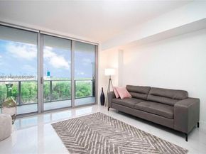 16385 Biscayne Blvd 719, North Miami Beach FL 33160