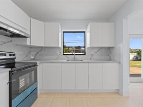 15913 Fairway Heights Blvd, Miami FL 33157