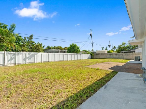 15913 Fairway Heights Blvd, Miami FL 33157
