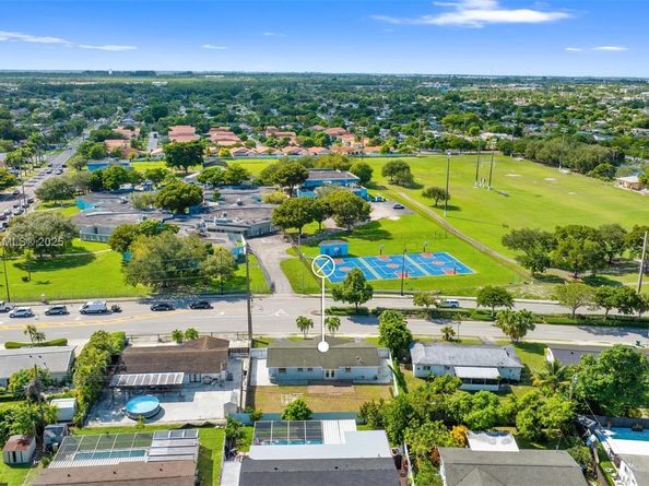 15913 Fairway Heights Blvd, Miami FL 33157