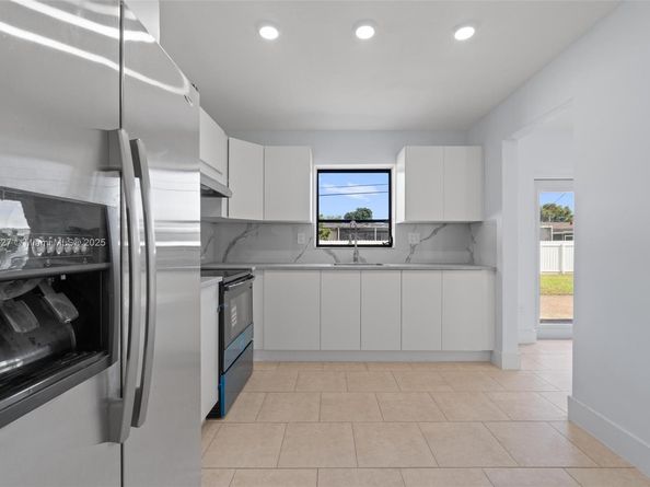 15913 Fairway Heights Blvd, Miami FL 33157