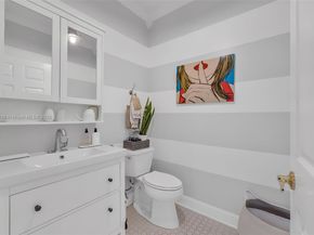 636 Vista Meadows Dr, Weston FL 33327