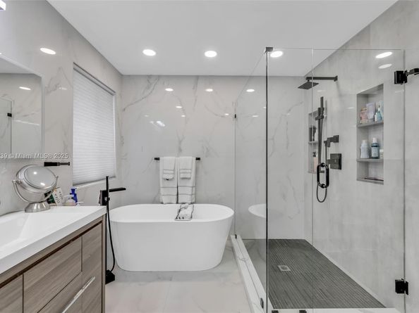 636 Vista Meadows Dr, Weston FL 33327