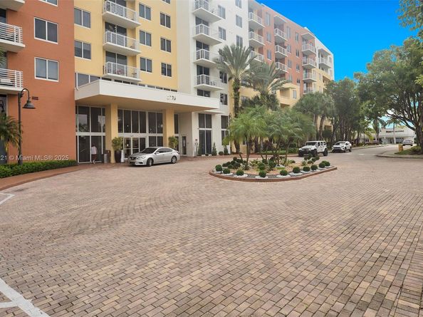 2775 NE 187th St 516, Aventura FL 33180