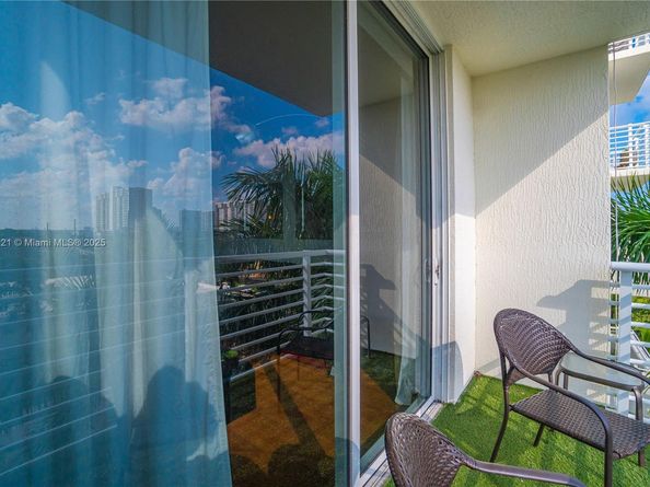 2775 NE 187th St 516, Aventura FL 33180