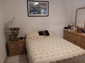 12215 SW 217th St, Miami FL 33170
