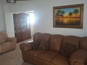 12215 SW 217th St, Miami FL 33170