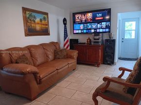12215 SW 217th St, Miami FL 33170