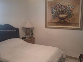 12215 SW 217th St, Miami FL 33170