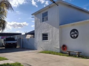12215 SW 217th St, Miami FL 33170