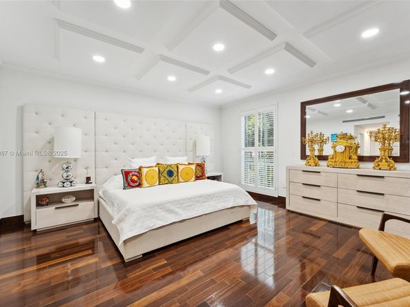 614 Valencia Ave 103, Coral Gables FL 33134